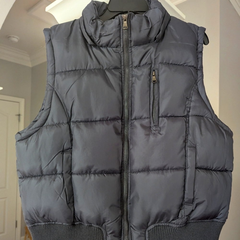 Women's puffer vest
